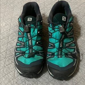 Salomon Women's Turquoise and Black Athletic Shoes